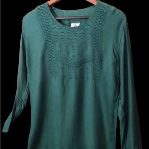 Tierra Madre medium embroidered lightweight blouse